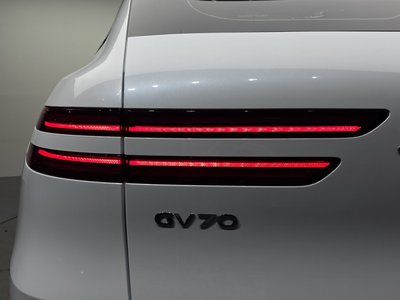 2022 Genesis ELECTRIFIED GV70 photo 10