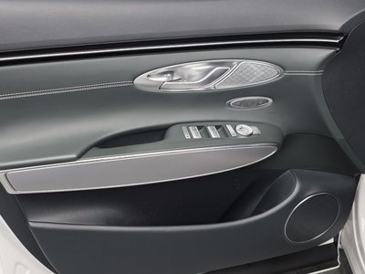 2022 Genesis ELECTRIFIED GV70 — миниатюра 14