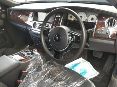 ROLLS-ROYCE GHOST - 3