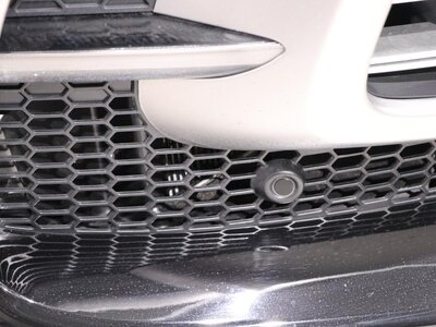 ASTON MARTIN DBX - 5