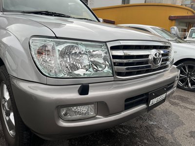 TOYOTA LAND CRUISER 100 - 4