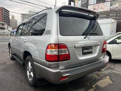 TOYOTA LAND CRUISER 100 - 6