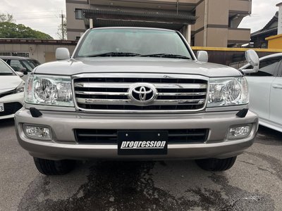 TOYOTA LAND CRUISER 100 - 3