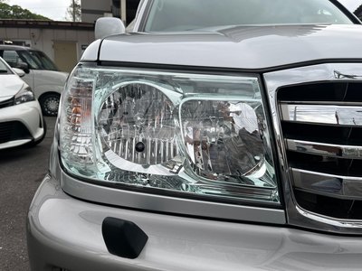 TOYOTA LAND CRUISER 100 - 10