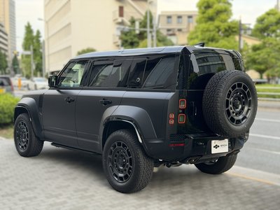 LAND ROVER DEFENDER - 5