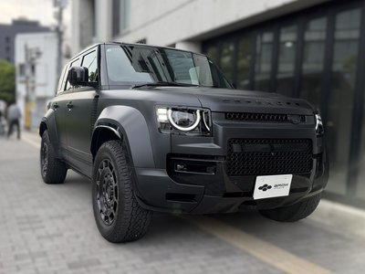 LAND ROVER DEFENDER - 6