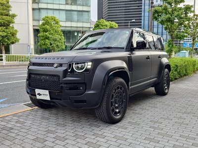 LAND ROVER DEFENDER - 1