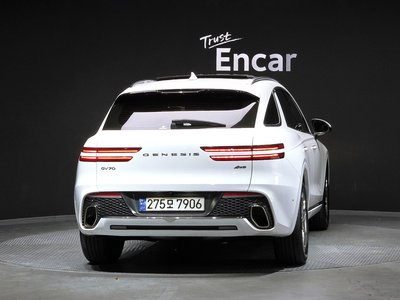 2021 Genesis GV70 photo 3