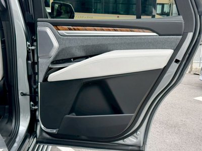 2025 Cadillac ESCALADE — миниатюра 38
