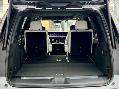 2025 Cadillac ESCALADE — миниатюра 32