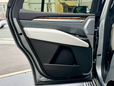 2025 Cadillac ESCALADE — миниатюра 37