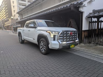 TOYOTA TUNDRA - 1