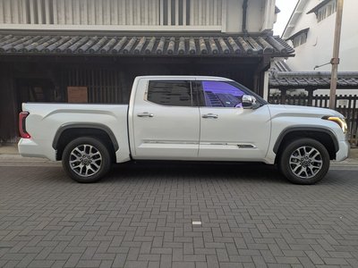 TOYOTA TUNDRA - 8