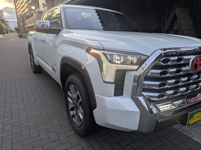 TOYOTA TUNDRA - 4