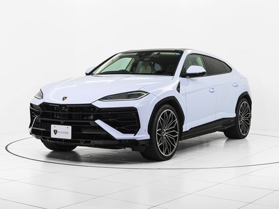 LAMBORGHINI URUS - 3