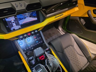صورة مصغرة 11 لـ 2026 Lamborghini URUS