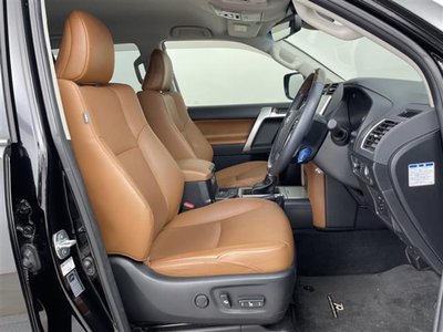 2022 Toyota LAND CRUISER PRADO — фото 8