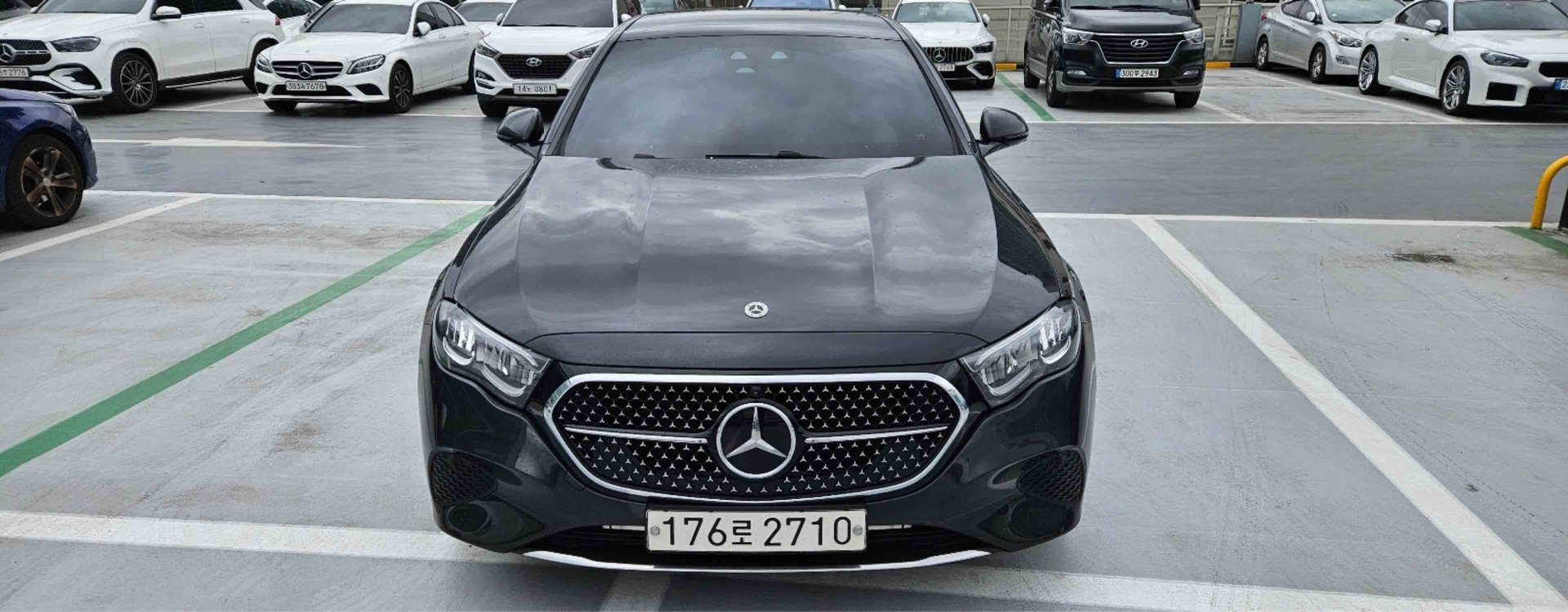 MERCEDES-BENZ E-CLASS - View 1