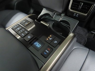 صورة مصغرة 28 لـ 2026 Toyota CROWN CROSSOVER
