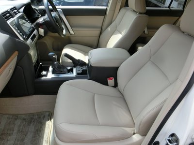 TOYOTA LAND CRUISER PRADO - 7