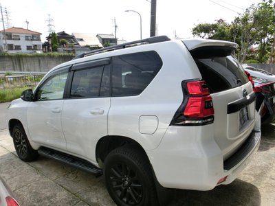 TOYOTA LAND CRUISER PRADO - 4