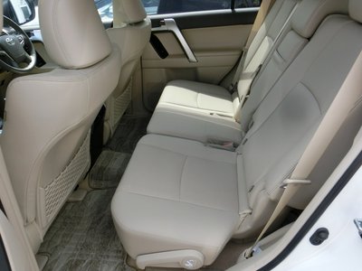 TOYOTA LAND CRUISER PRADO - 8