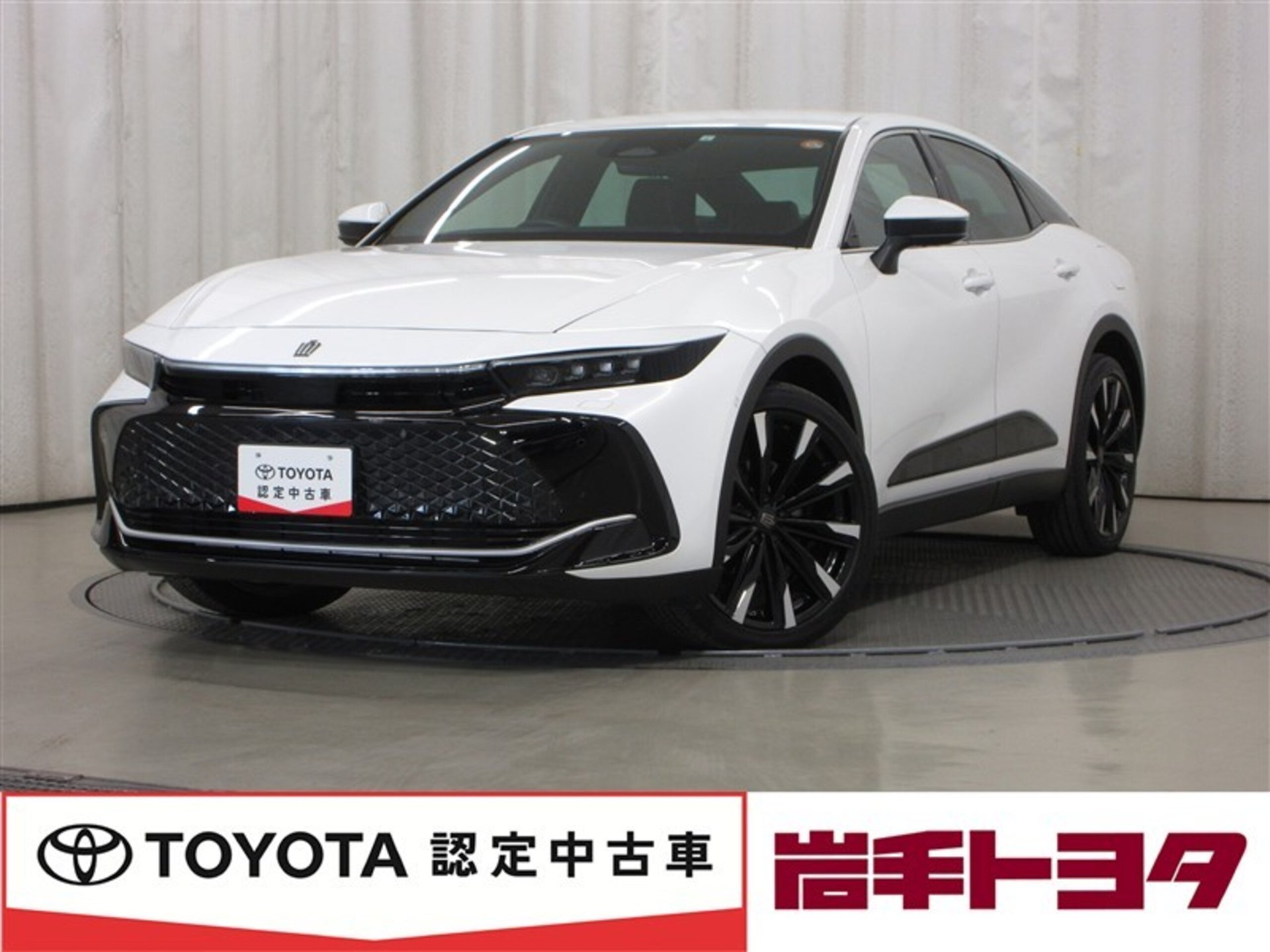 TOYOTA CROWN CROSSOVER - View 1