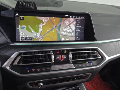 2020 BMW X7 thumbnail 12