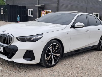 BMW 5 SERIES - 7