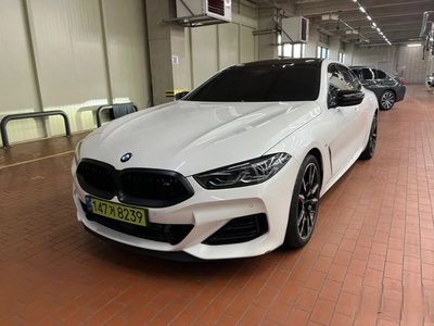 BMW 8 SERIES - 1
