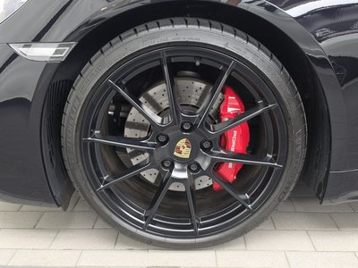 2023 Porsche 718 photo 6