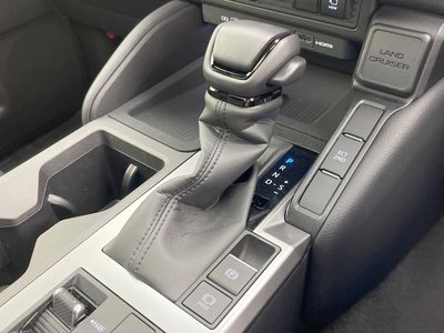 2025 Toyota LAND CRUISER 250 — миниатюра 25