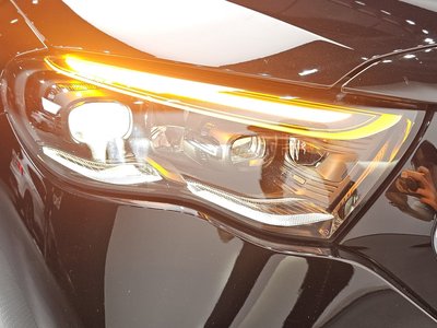 MERCEDES-BENZ E-CLASS - 9