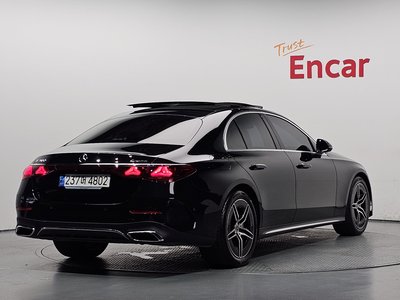 MERCEDES-BENZ E-CLASS - 4