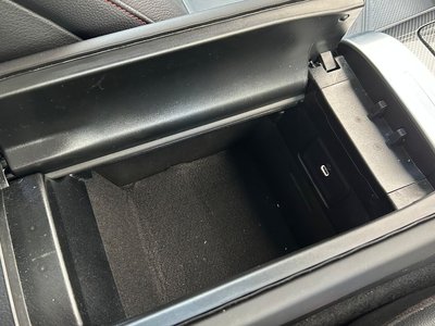 2025 Mercedes-BENZ C-CLASS — миниатюра 36