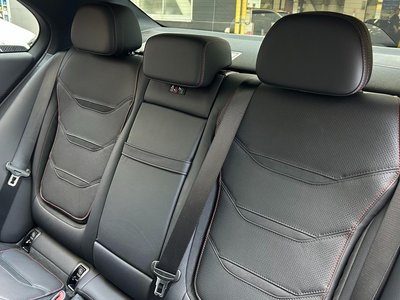 2025 Mercedes-BENZ C-CLASS — миниатюра 33