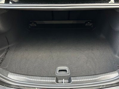 2025 Mercedes-BENZ C-CLASS — миниатюра 38