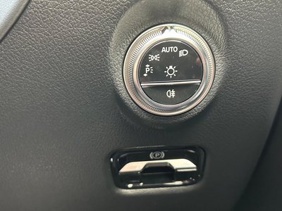 2025 Mercedes-BENZ C-CLASS — миниатюра 16