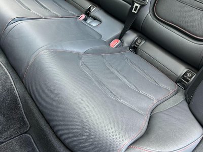 2025 Mercedes-BENZ C-CLASS — миниатюра 24