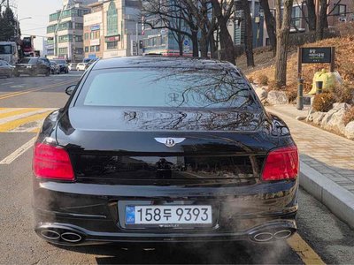 BENTLEY FLYING SPUR - 7