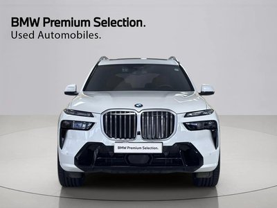 2025 BMW X7 照片 2