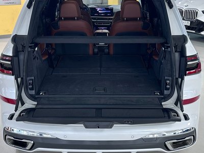 2025 BMW X7 — миниатюра 20