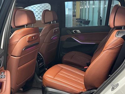 2025 BMW X7 — миниатюра 11