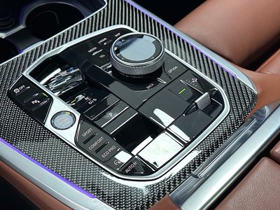 2025 BMW X7 照片 9