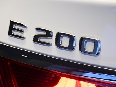 MERCEDES-BENZ E-CLASS - 8