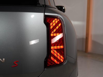 2024 MINI COOPER COUNTRYMAN — миниатюра 32