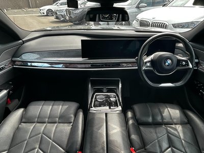BMW 7 SERIES - 2