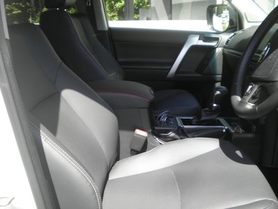 TOYOTA LAND CRUISER PRADO - 8