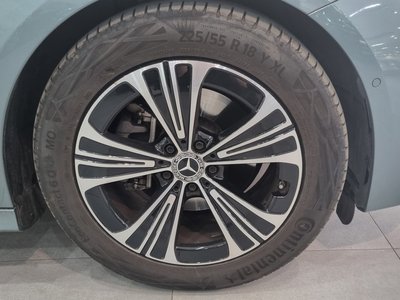 MERCEDES-BENZ E-CLASS - 6