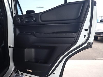 2025 Toyota LAND CRUISER 250 — миниатюра 26